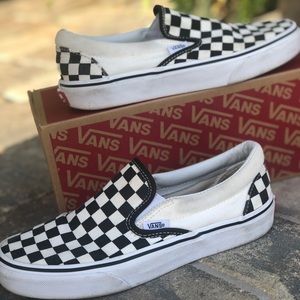 Vans- Checkered, black and white checked